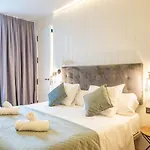 Metropolitan By Staynn *
