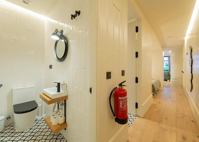 Metropolitan By Staynn Bilbao