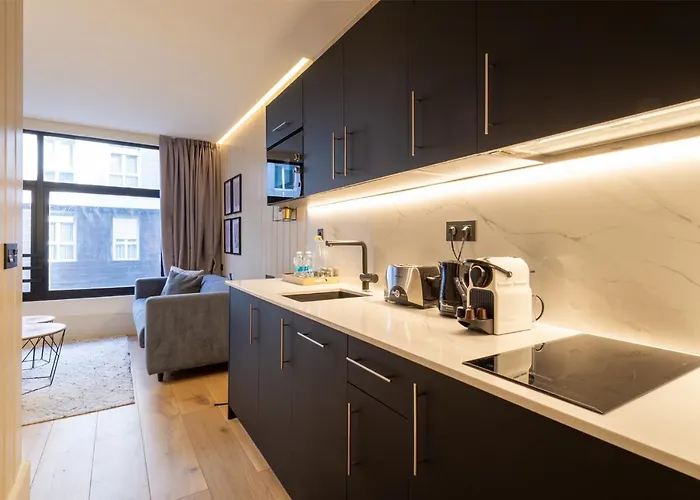 Metropolitan By Staynn Bilbao