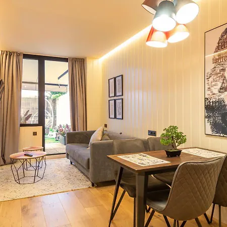 Metropolitan By Staynn