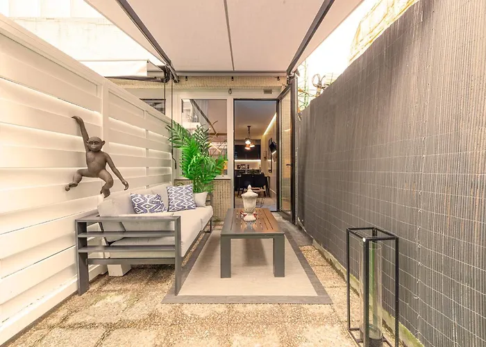 Metropolitan By Staynn *