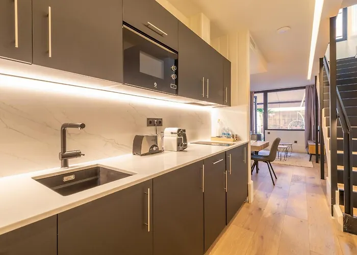 Metropolitan By Staynn Apartment