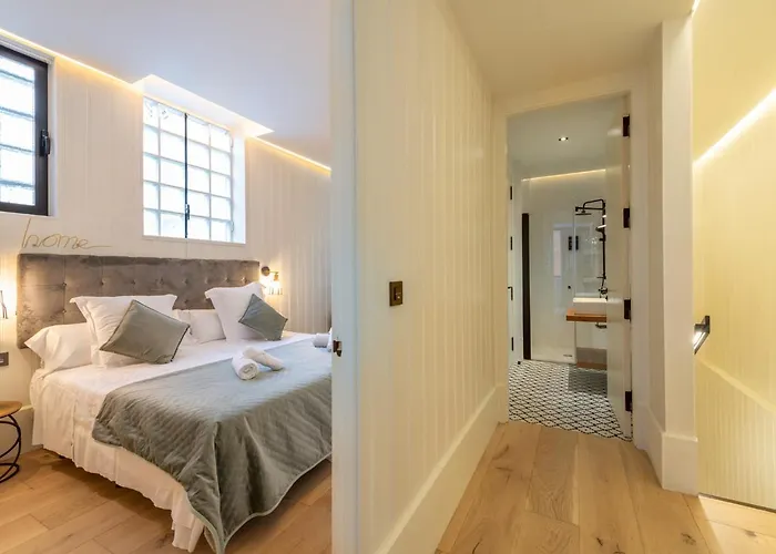 Metropolitan By Staynn *