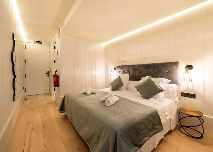 Metropolitan By Staynn