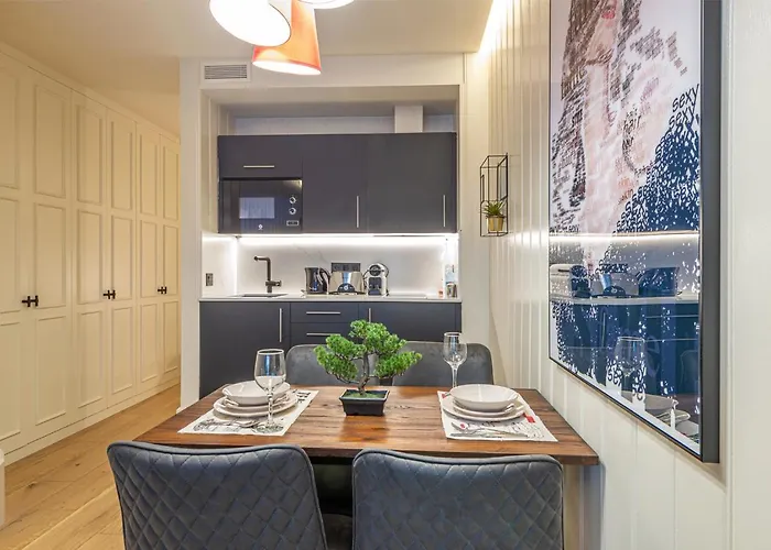 Metropolitan By Staynn Apartment