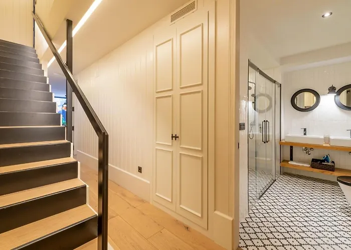 Metropolitan By Staynn Apartment *