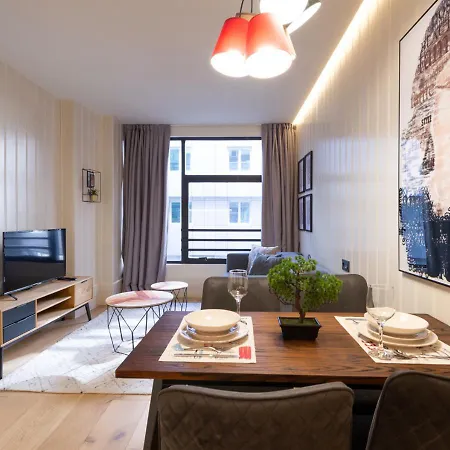 Metropolitan By Staynn Apartment *