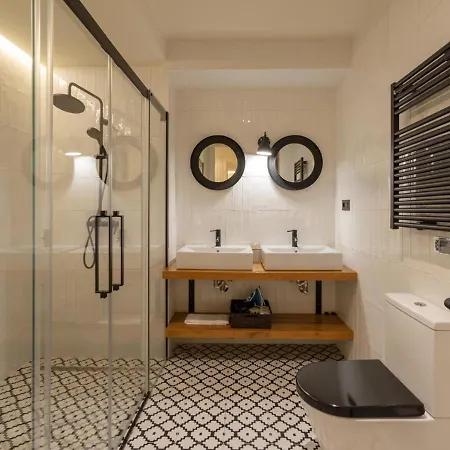 Metropolitan By Staynn Apartment