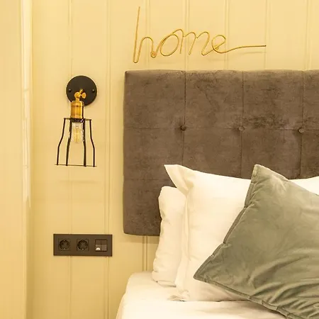 Metropolitan By Staynn Apartment *