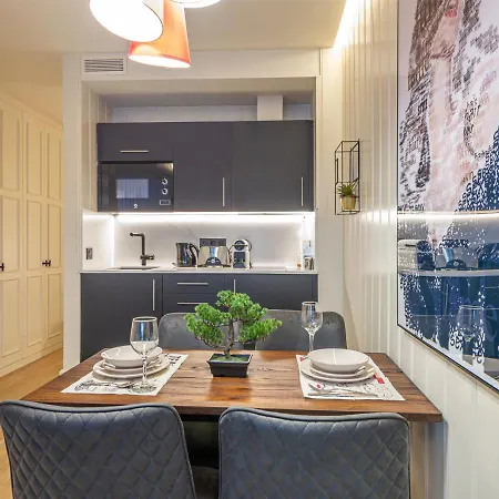 Metropolitan By Staynn Apartment