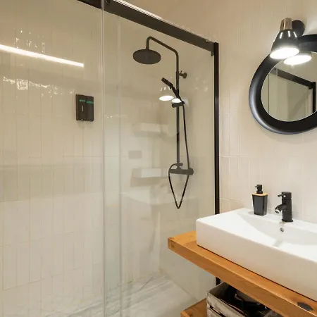 Metropolitan By Staynn Apartment